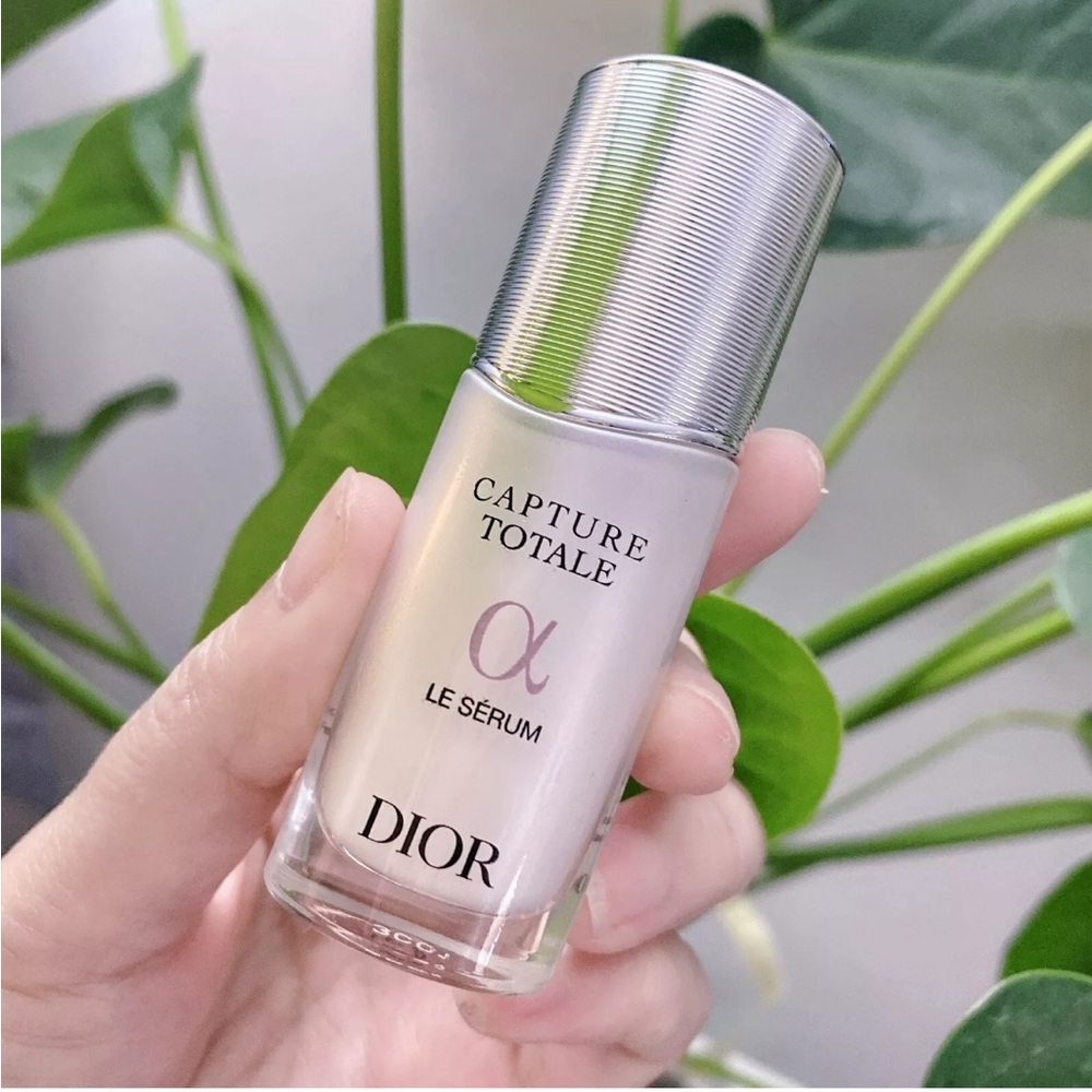 DIOR CAPTURE TOTALE LE SERUM FACE & NECK 10ml/.34oz, Deluxe, Travel Size…